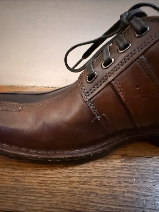 Clarks Men\'s Two-Tone Brown Leather Lace-Up Oxfords main image 4